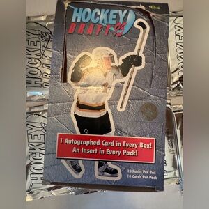 1995 Classic 15 New Packs Draft Hockey Trading Cards